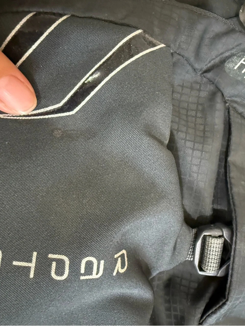OSPREY Raptor 14 Backpack in Black with Gray Accents